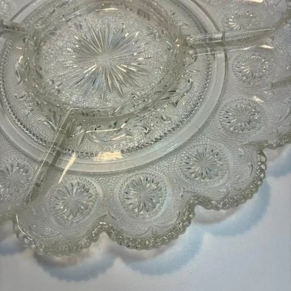 Vintage‎ Clear Pressed Glass Divided Relish Tray Scalloped Starburst MCM